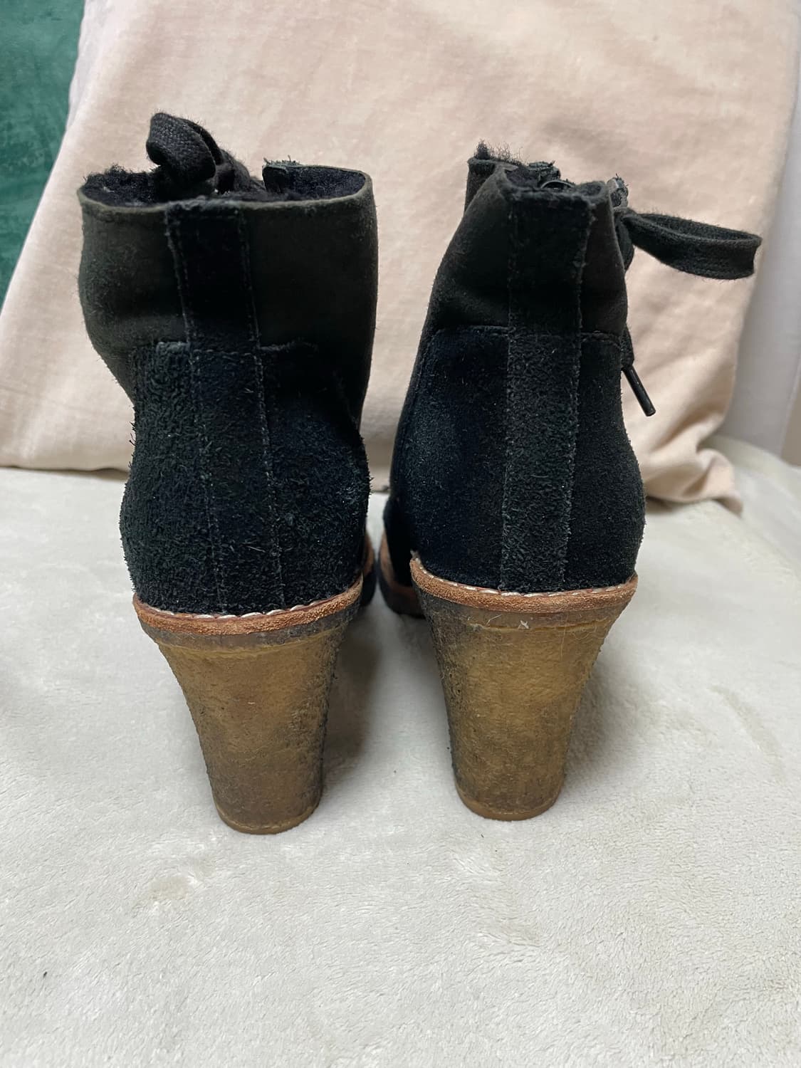 UGG 소피아 스웨이드 앵클 부츠 230 상품이미지5