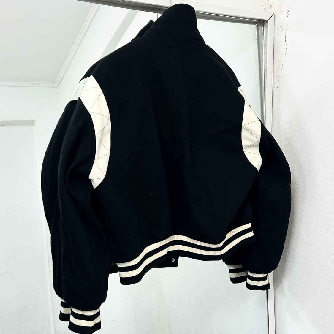 벌스데이수트 테디 바시티 자켓 상품이미지5