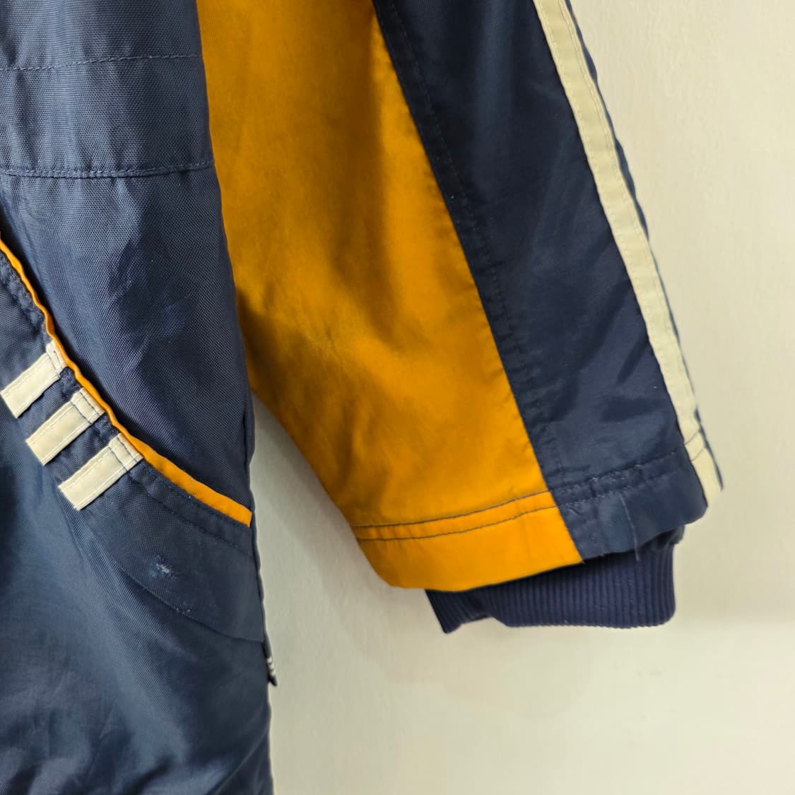 90s 아디다스 빈티지 배색 워크자켓 패딩 상품이미지4