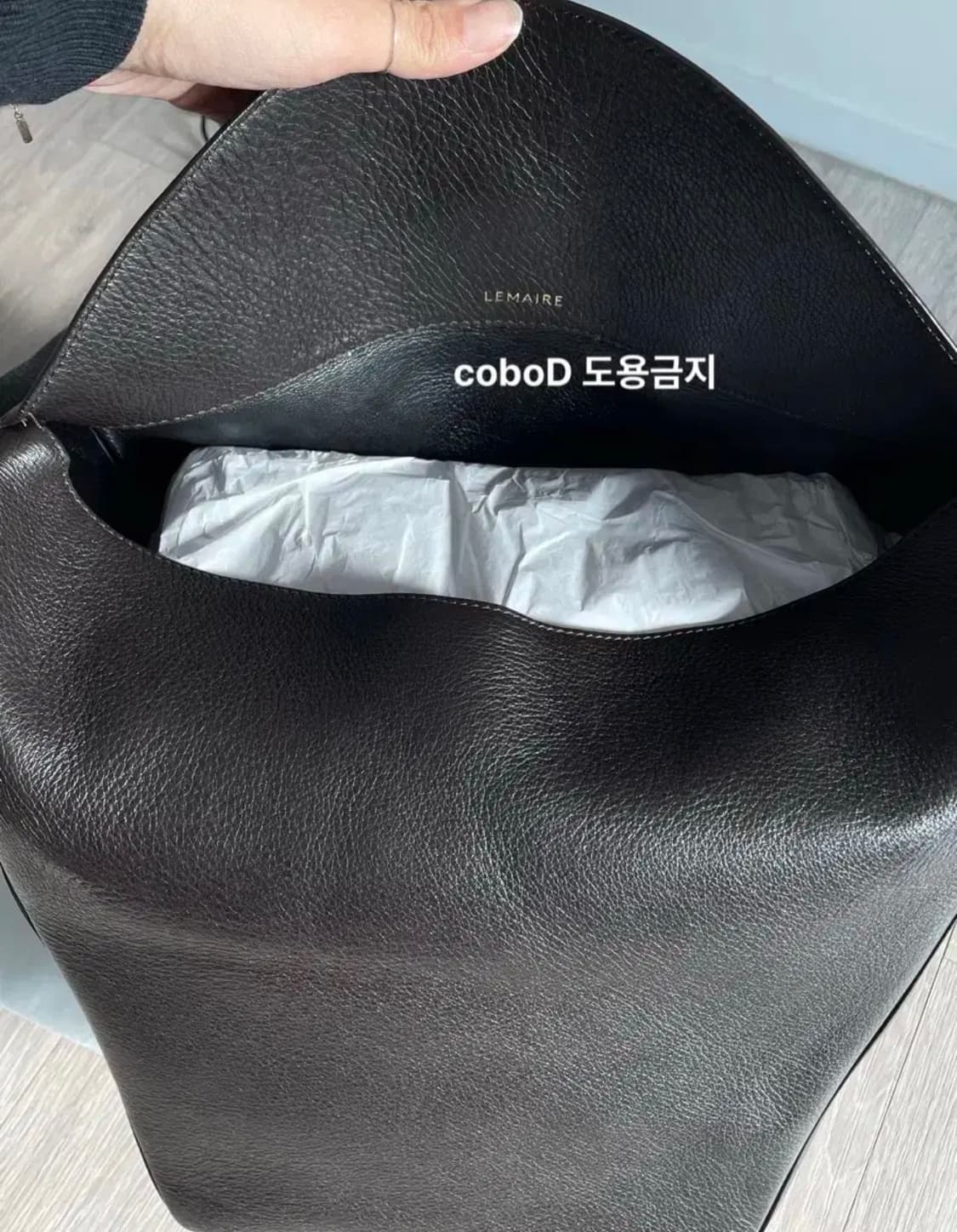 르메르 폴디드백 미디움 사이즈 다크 초코 상품이미지3