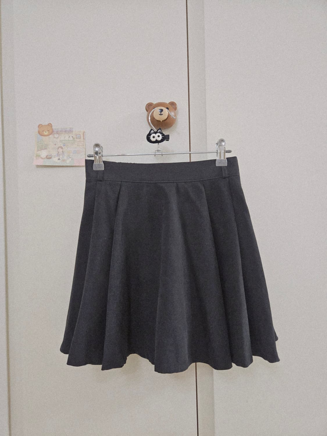 [새상품] 스웨이드 차콜 스커트 (옷장정리) 상품이미지1