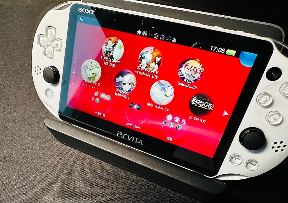 PS Vita 플스 비타 2세대 화이트 256GB 완료 판매 상품이미지8