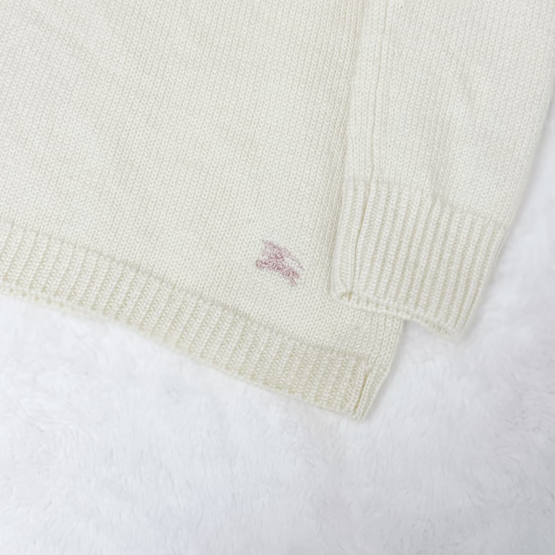 Burberry 블루라벨 오네갸루 달천깔 오프숄더 니트 ≽^•⩊•^≼ 상품이미지2