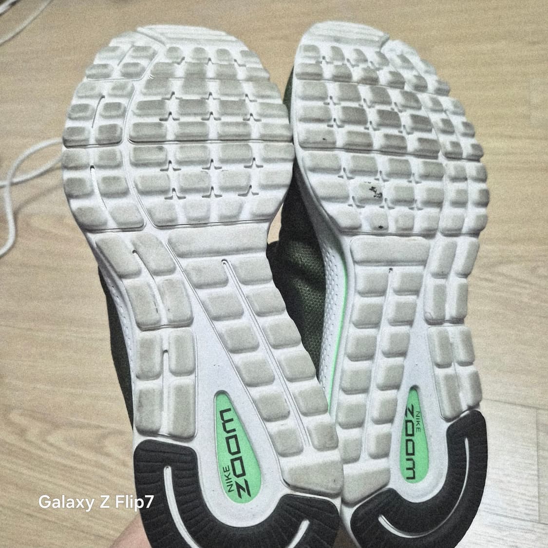 나이키 에어 줌 보메로 그린 상품이미지6