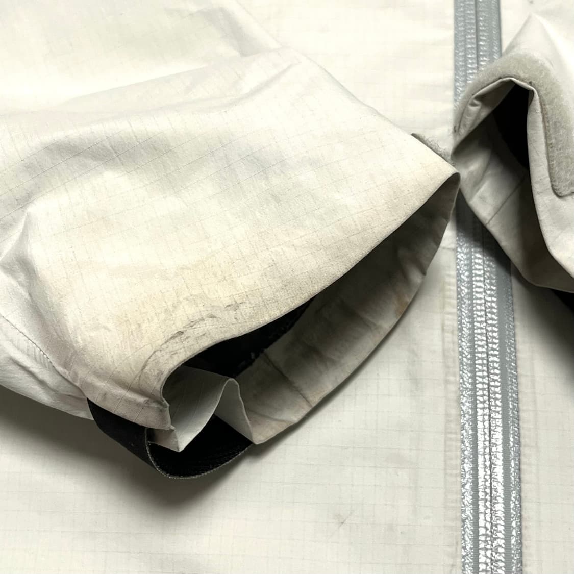 아크테릭스(Arcteryx) x 빔즈(Beams) 고어텍스 바람막이 상품이미지5