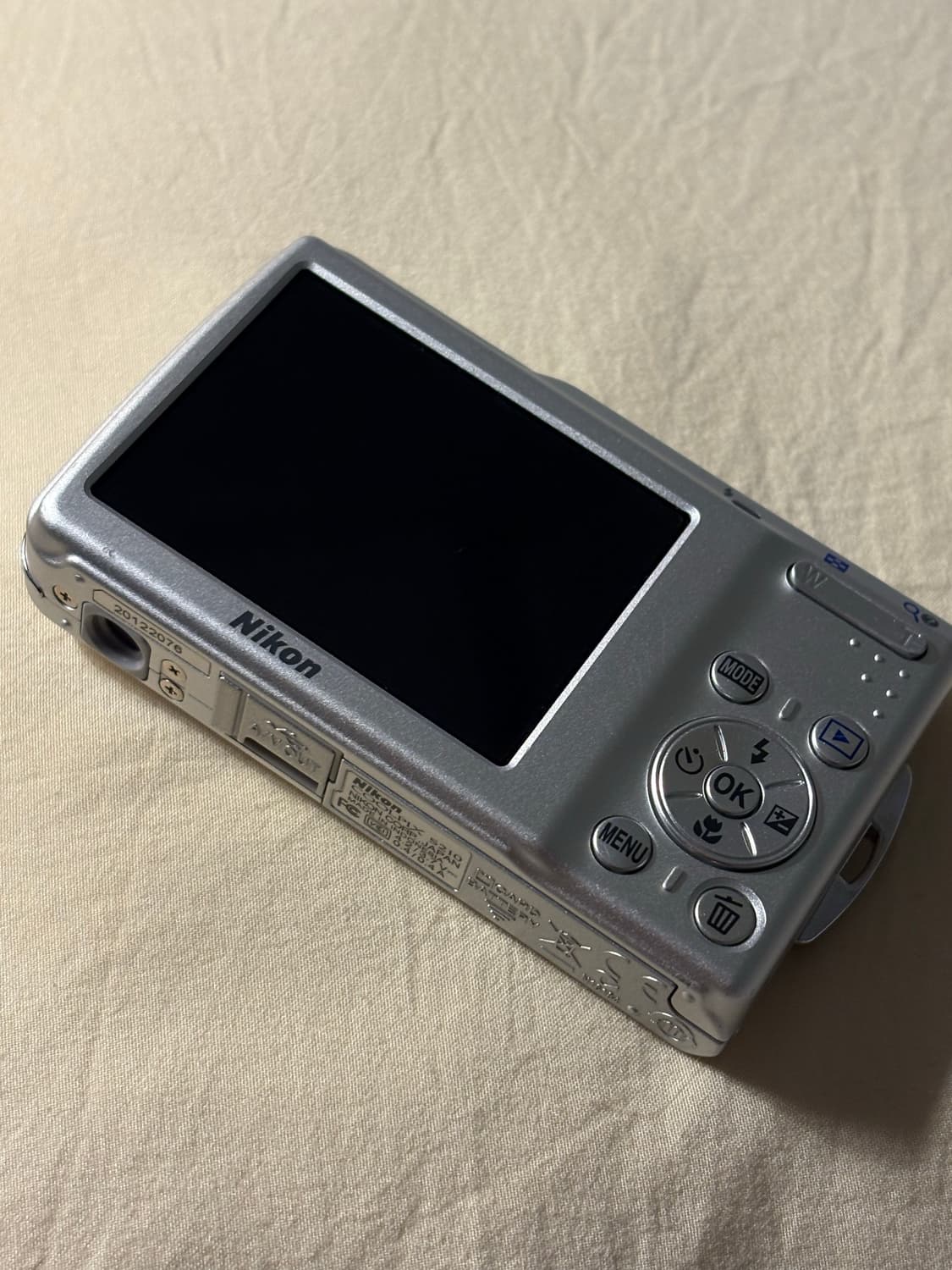 니콘 쿨픽스 s210 실버 (배터리 2개, 충전기 포함) 상품이미지3