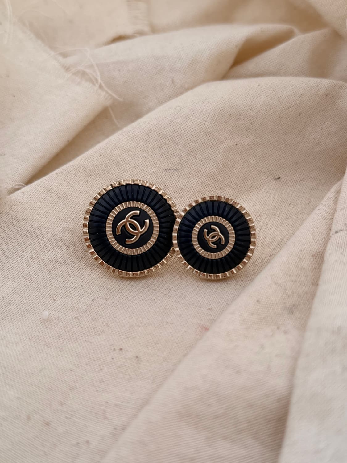 2020c / 샤넬 정품 버튼 리싸이클 이어링 귀걸이 상품이미지3