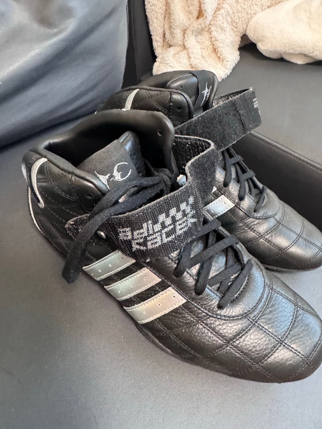 아디다스x떠그클럽 아디레이서 하이코어 블랙 270 판매합니다 상품이미지3