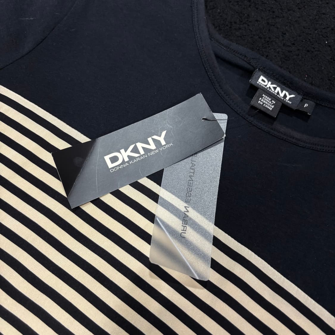 새상품 DKNY 반팔 스트라이프 원피스 상품이미지4