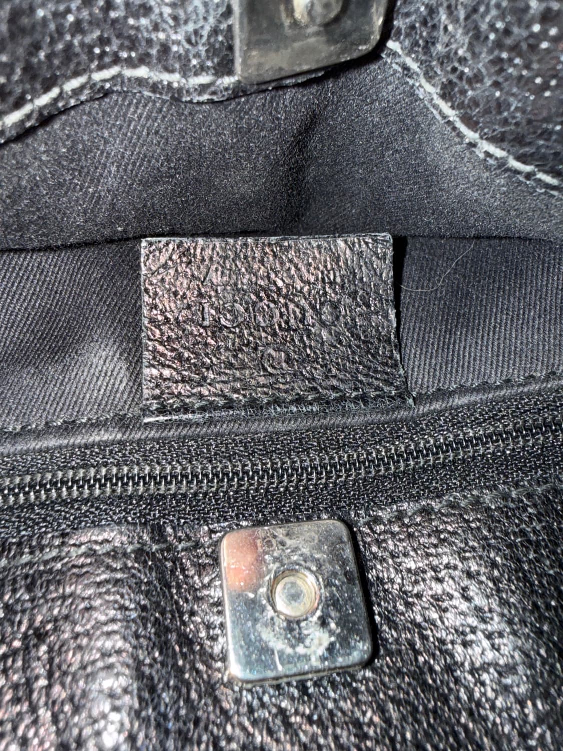 구찌 GG 캔버스 숄더백 블랙 상품이미지6