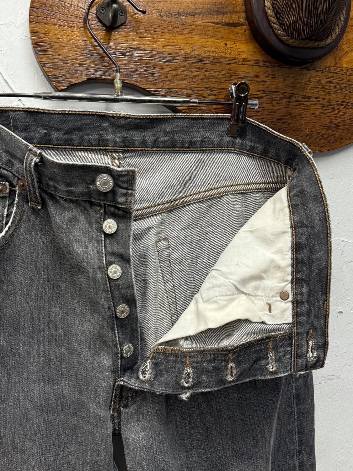 00s Levi’s 501 Distressed Straight Black 상품이미지8