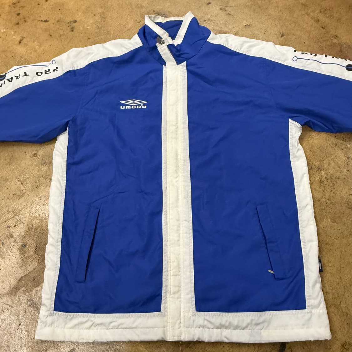 [정품/100] 엄브로 블루 화이트 트랙 바람막이 자켓 b16 상품이미지3