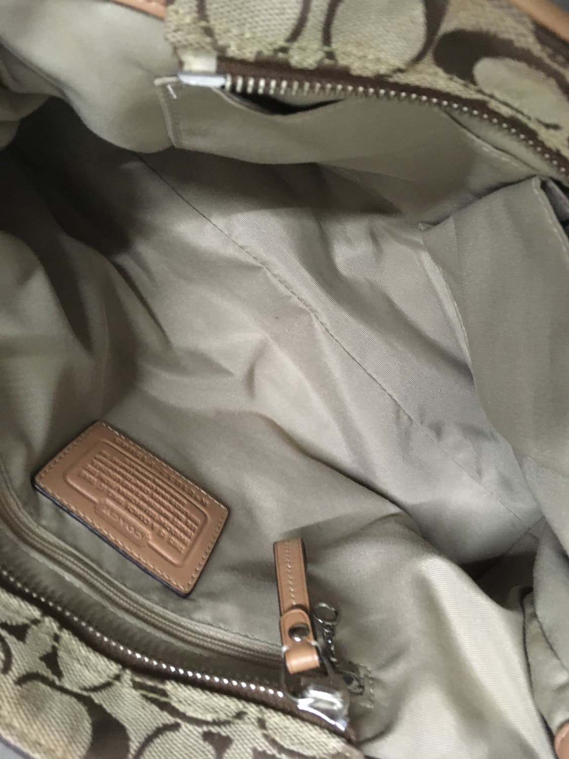 코치 베이지 갸루 숄더백 상품이미지7