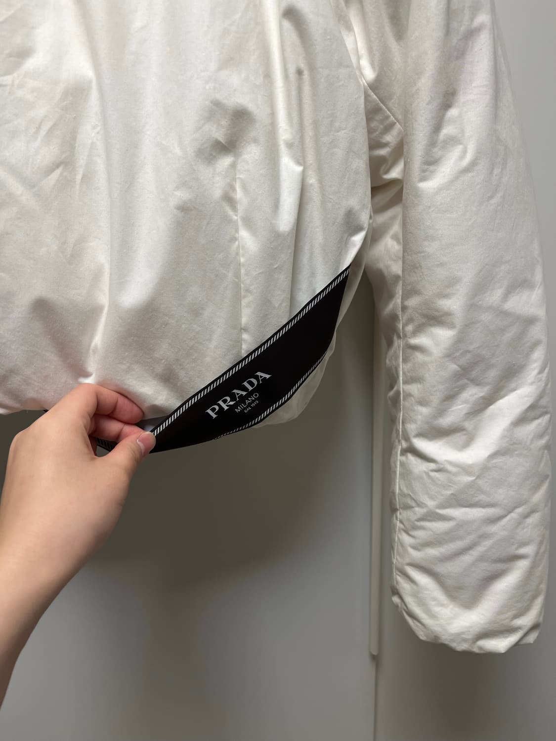 프라다 봄버 (거의 새제품) 상품이미지2