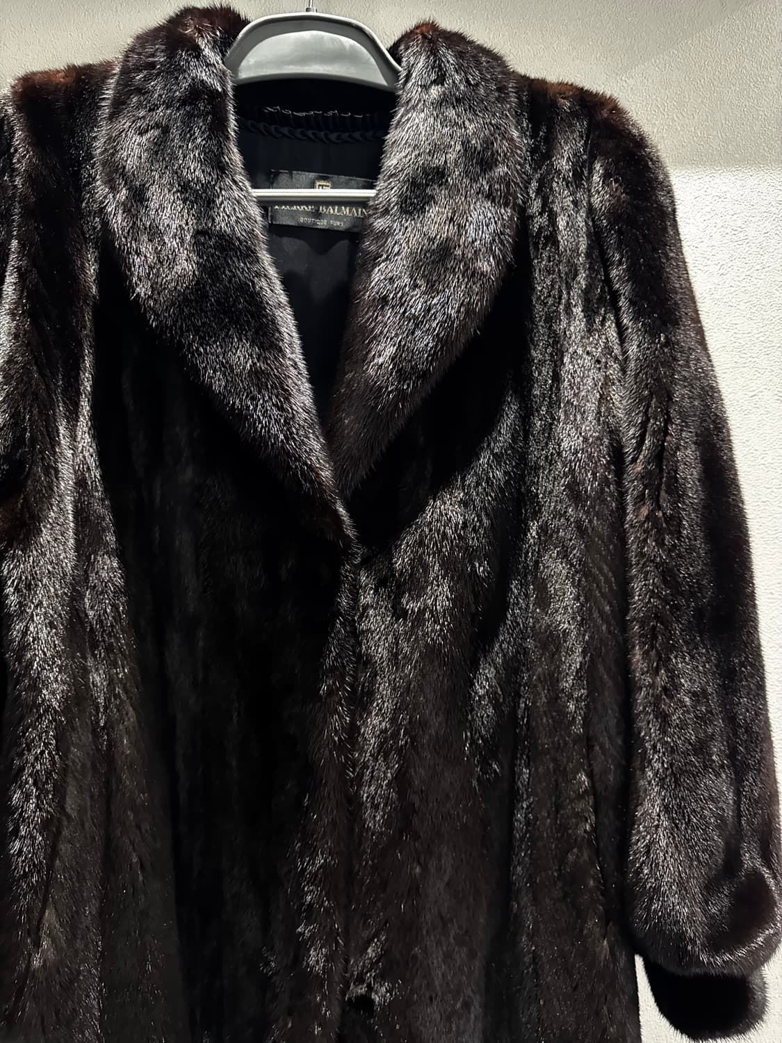 피에르발망 블랙그라마 풀스킨 롱 밍크 코트 상품이미지3