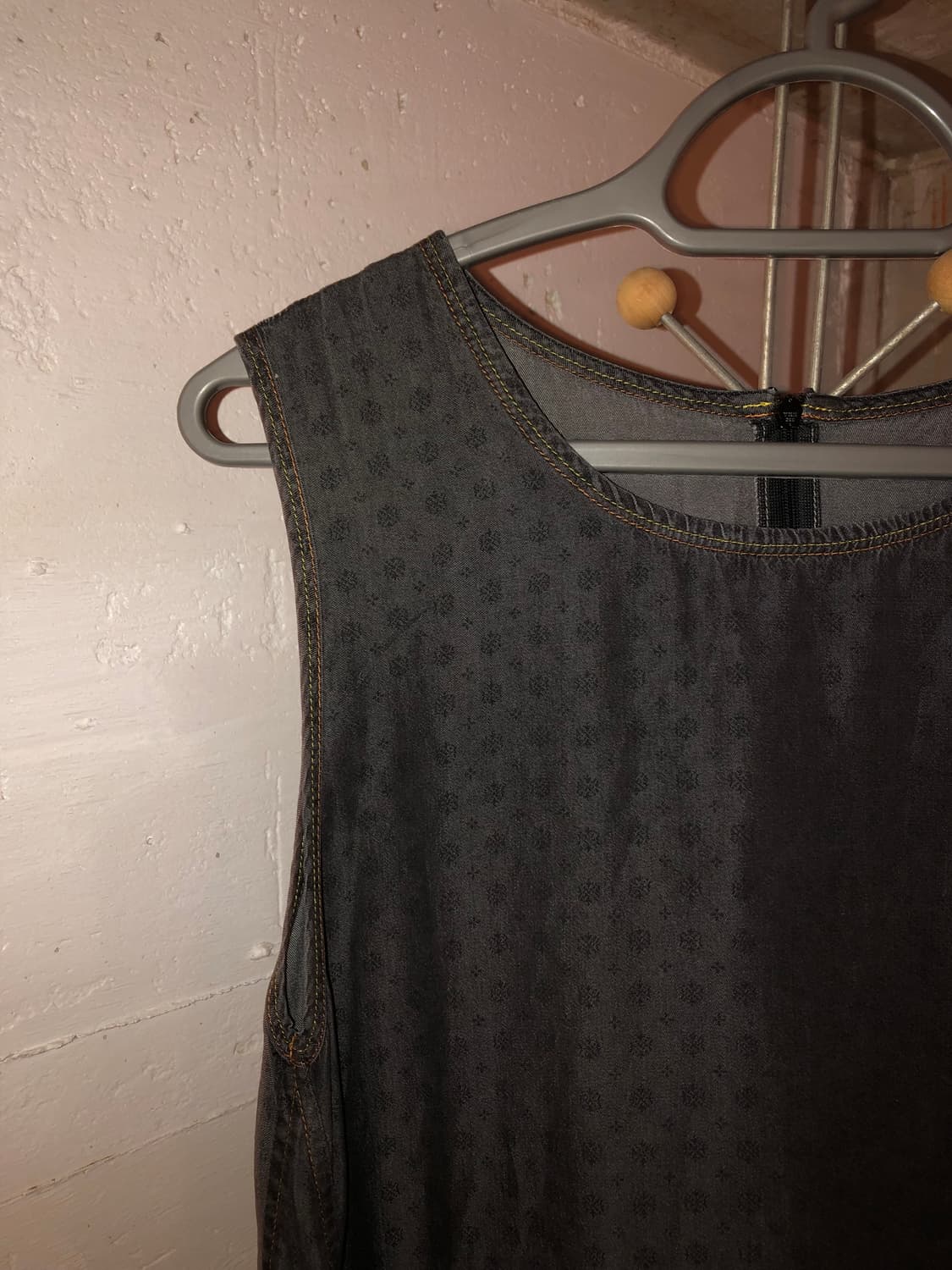 Muted Charcoal Pattern Sleeveless Dress 상품이미지3