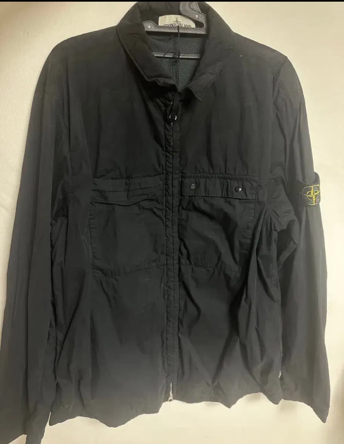 (오늘만) 스톤아일랜드 와펜 오버셔츠 20fw 블랙 xl 집업 상품이미지1