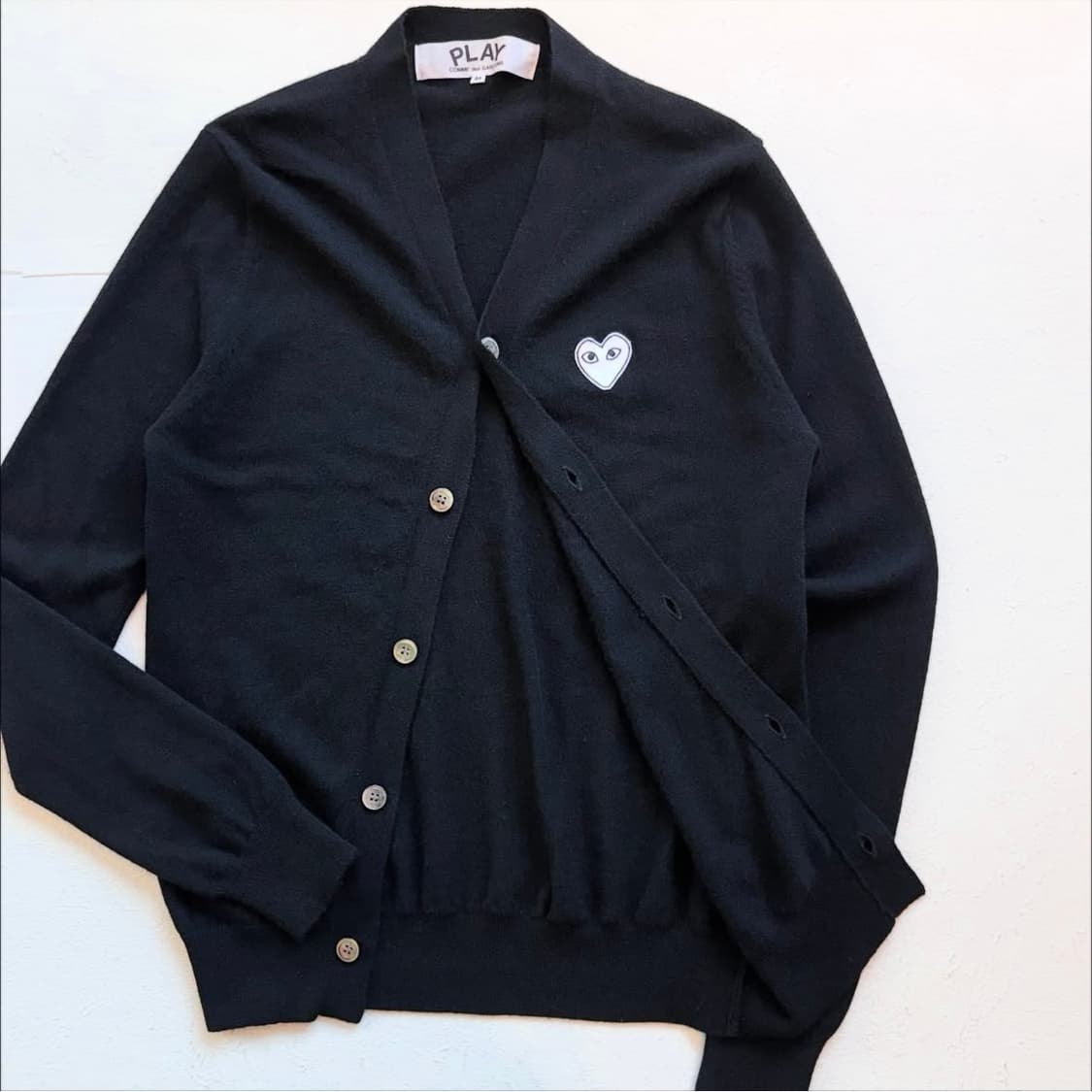 꼼데가르송 화이트 와펜 블랙 가디건 상품이미지5