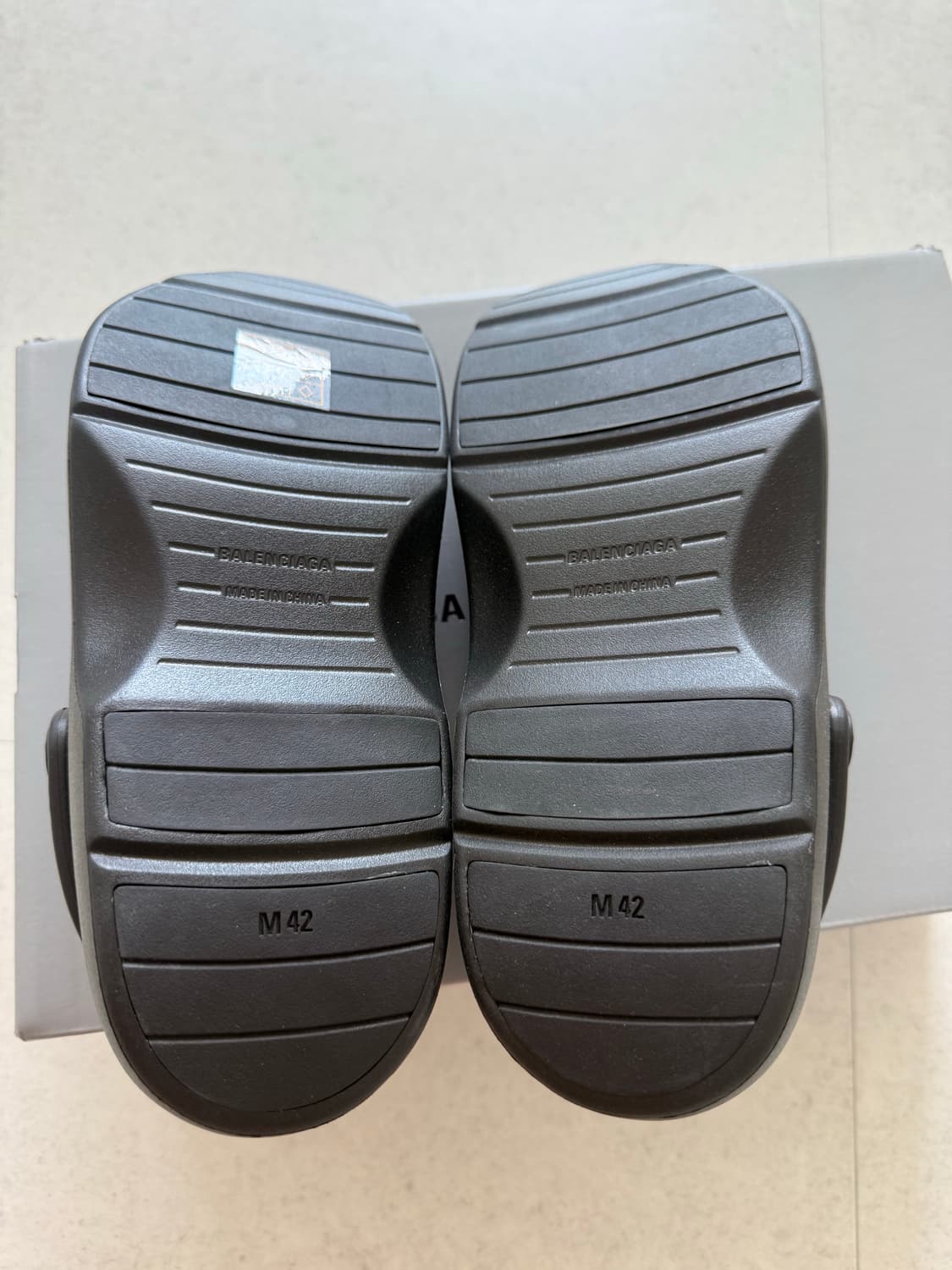 발렌시아가 선데이 몰디드 뮬 42 상품이미지2