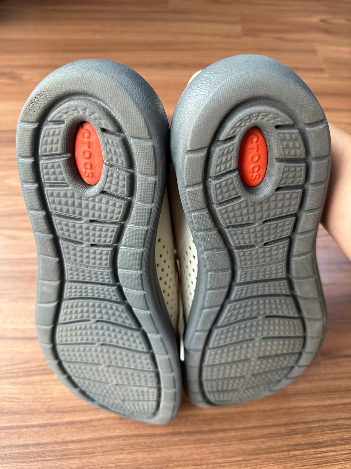 280 크록스 라이트라이드 페이서 맨 화이트 상품이미지9