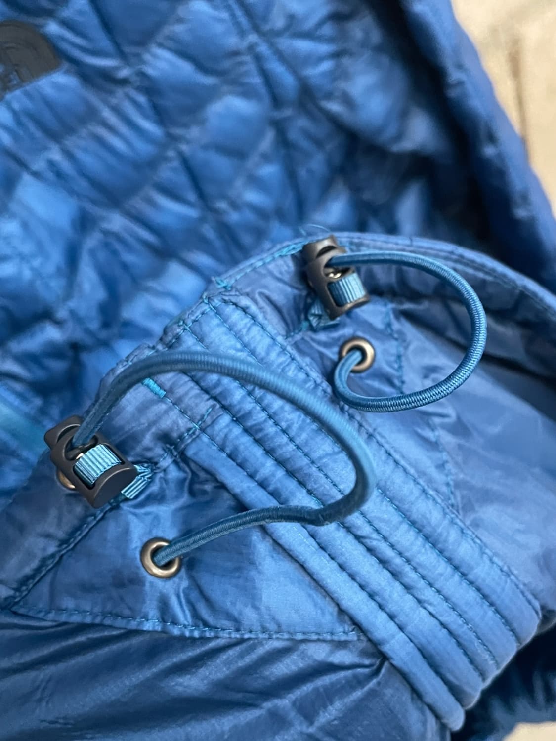 노스페이스 써모볼 경량 패딩 상품이미지5