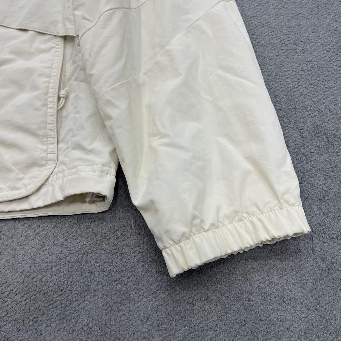 L 뉴발란스 아이보리 바람막이 자켓 상품이미지3