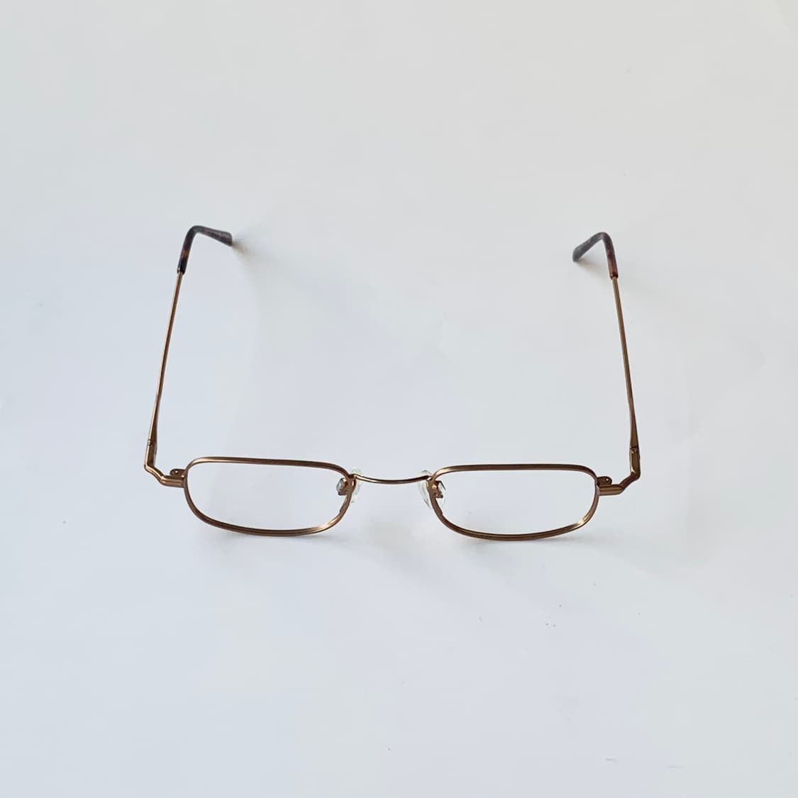 2451 데드스탁 슬림 소형 남녀공용 사각 브론즈골드 호피 미니멀 프레임 상품이미지3