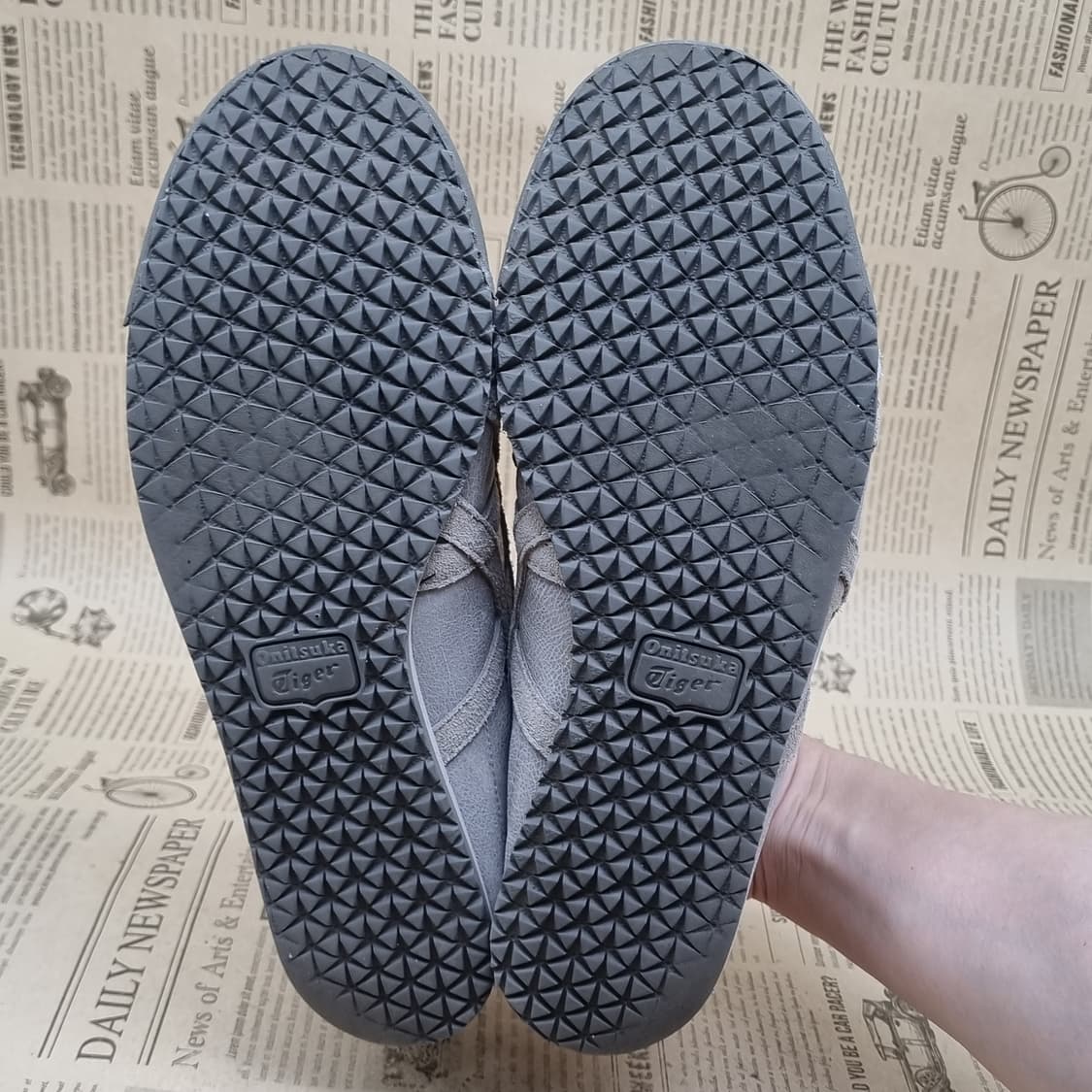 오니츠카타이거 멕시코66 남성스니커즈270 상품이미지3