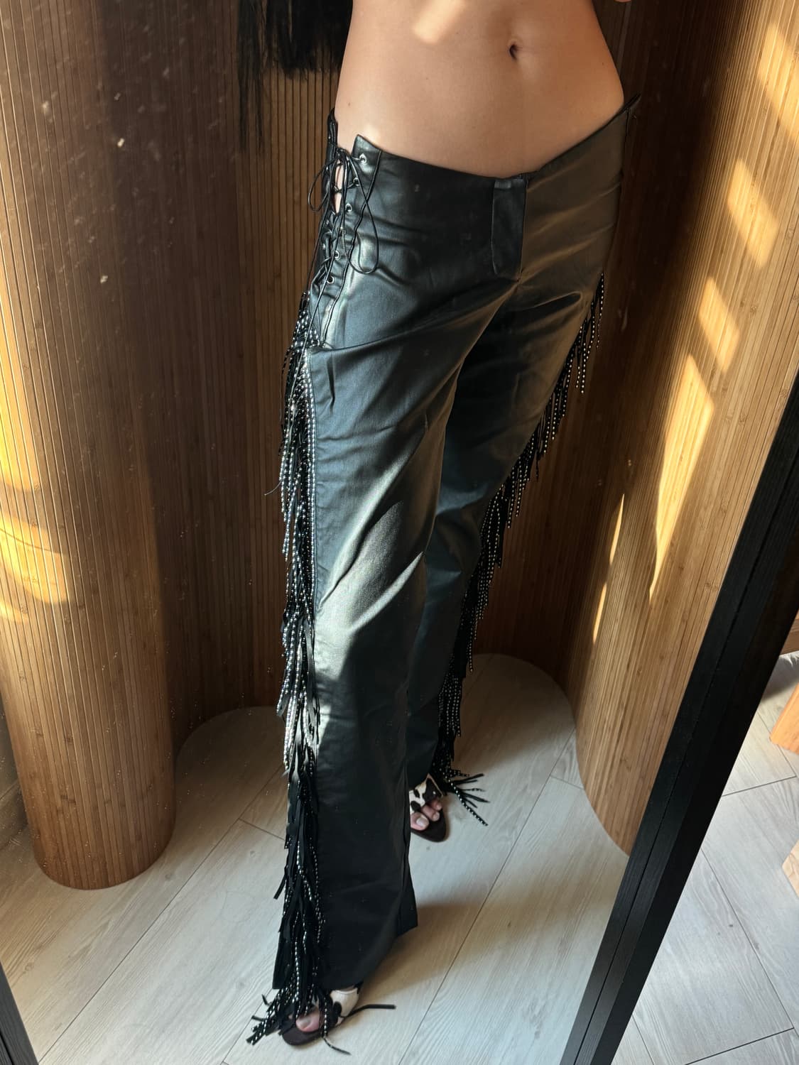 Liniss 해외 디자이너 브랜드 로우라이즈 태슬 레더 팬츠 사이즈S 상품이미지2