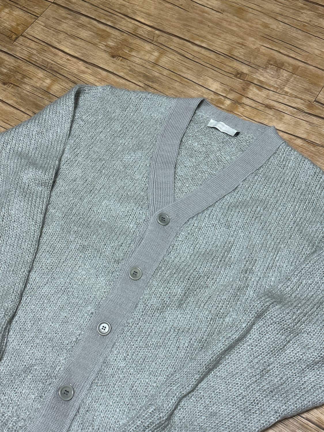 아모멘토 그랜파 가디건 라이트 그레이 M사이즈 판매 상품이미지4