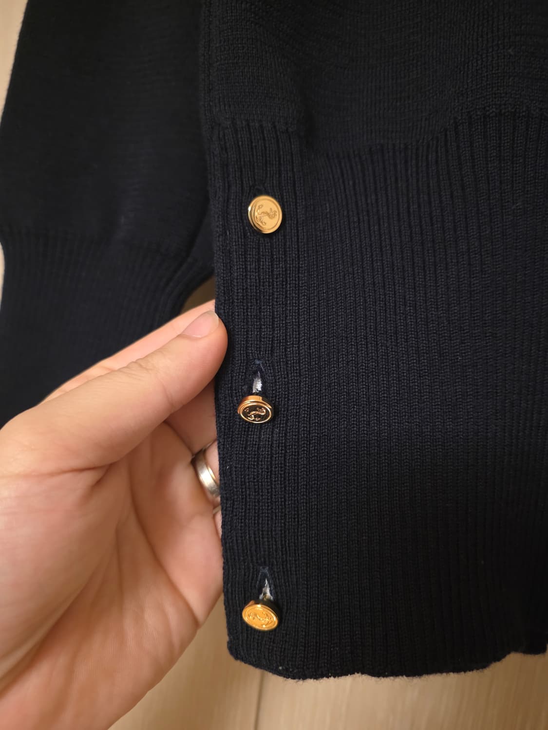 [55-66사이즈] 여성 톰브라운 밀라노스티치 금장 니트 3버튼 0사이즈 상품이미지3