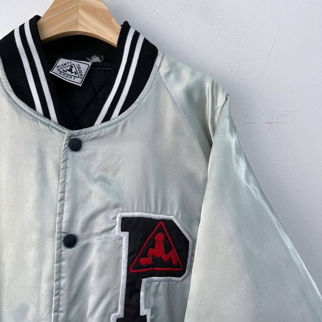 P.T.S 90s 라이트 실버 바시티 점퍼 상품이미지5