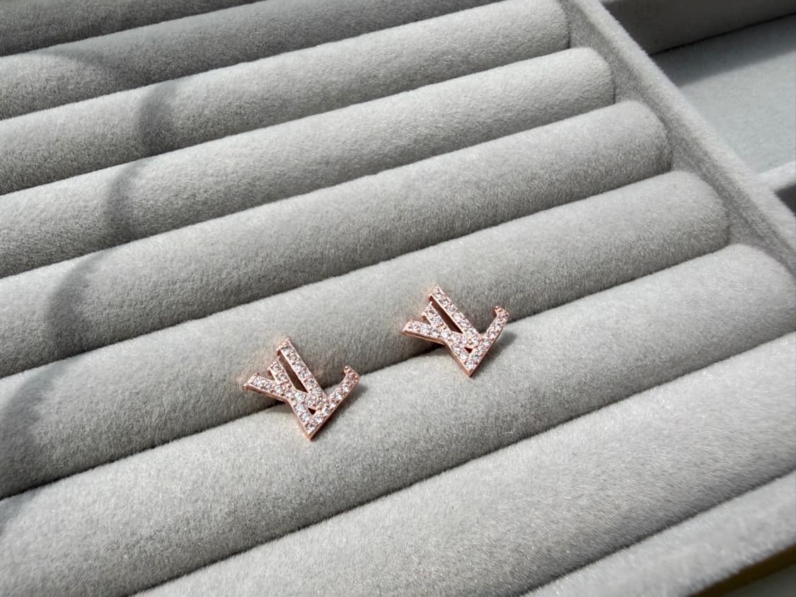 LV 크리스탈 이어링 상품이미지4