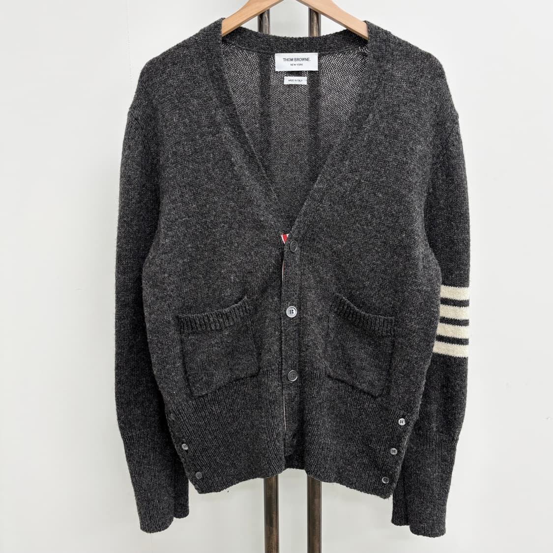 [4]톰브라운 사선완장 셰틀랜드 가디건 상품이미지1