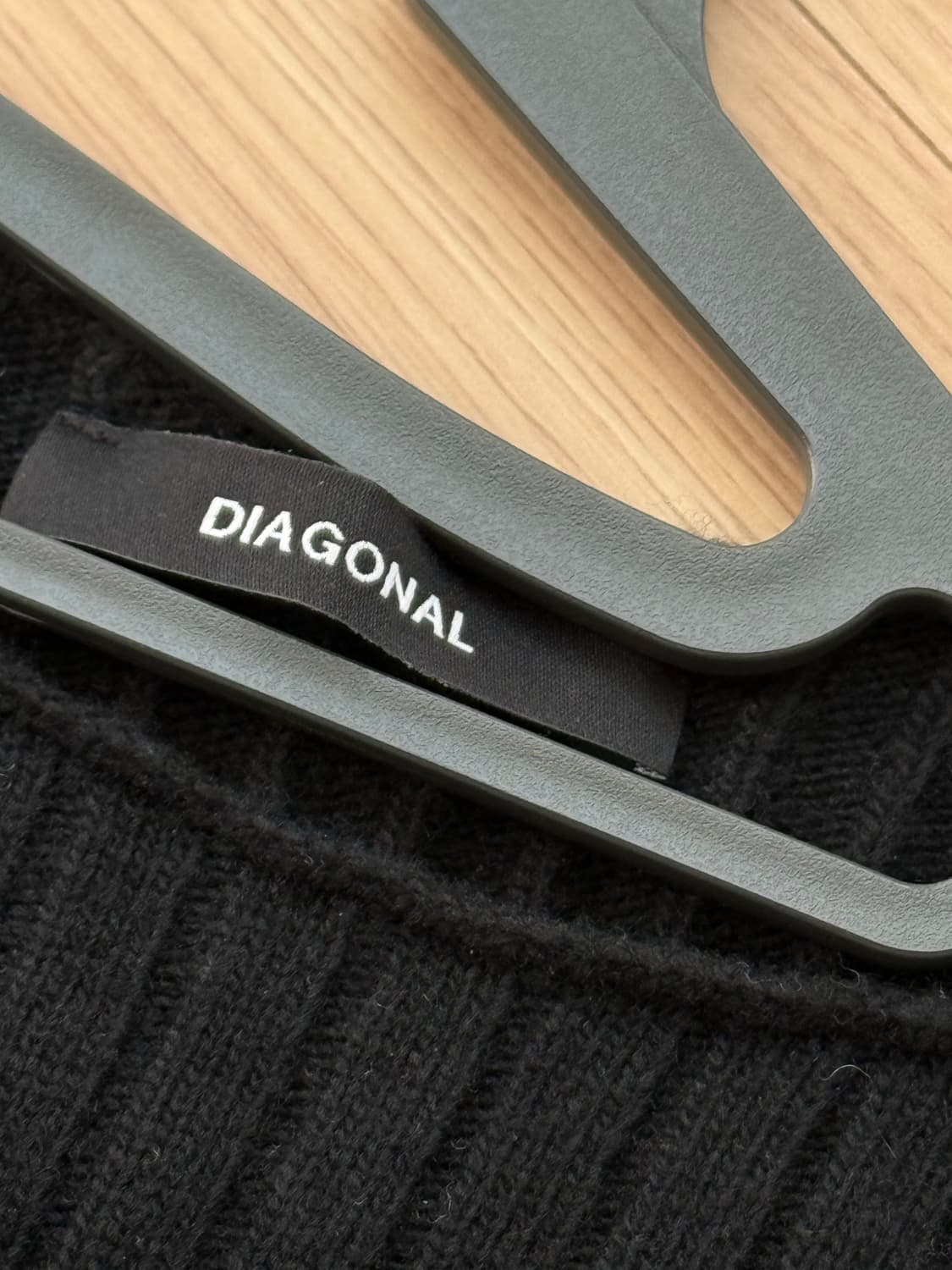 Diagonal warmer knit top 상품이미지5