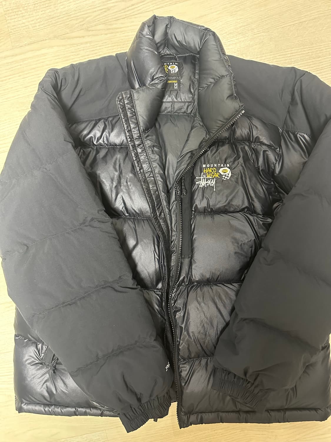 [M/1회착] 마운틴하드웨어 X 스투시 서브제로 다운 패딩 블랙 상품이미지1