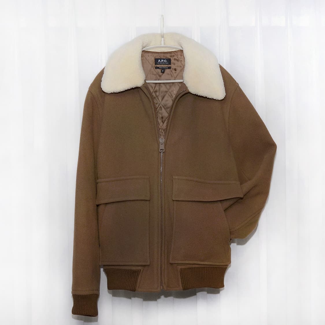 아페쎄 (a.p.c) 브론즈 시어링 집업 봄버 울자켓 (M / 100) 상품이미지1