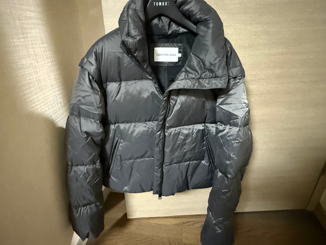 캘빈클라인 글로시 크롭 패딩 상품이미지3