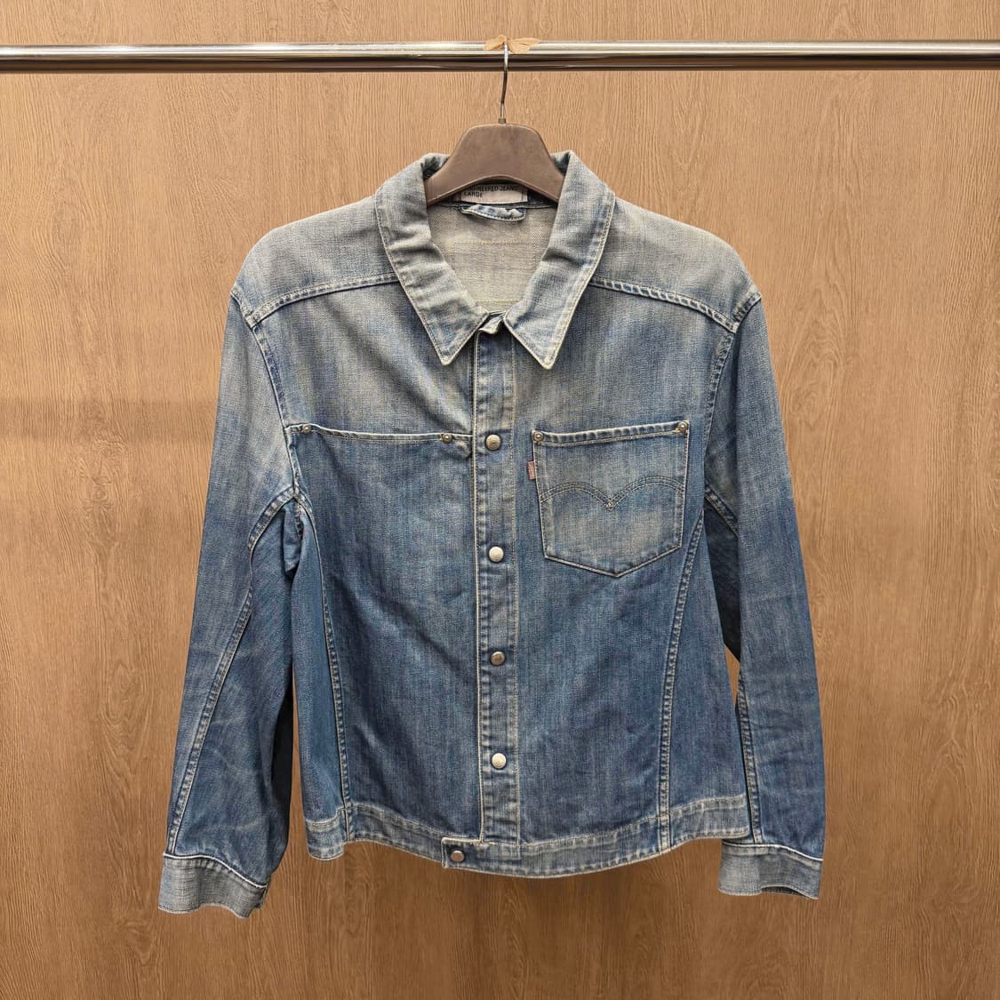 리바이스 엔지니어드 진 데님 자켓 오렌지탭 디테일 레귤러핏 인디고 블루 상품이미지2