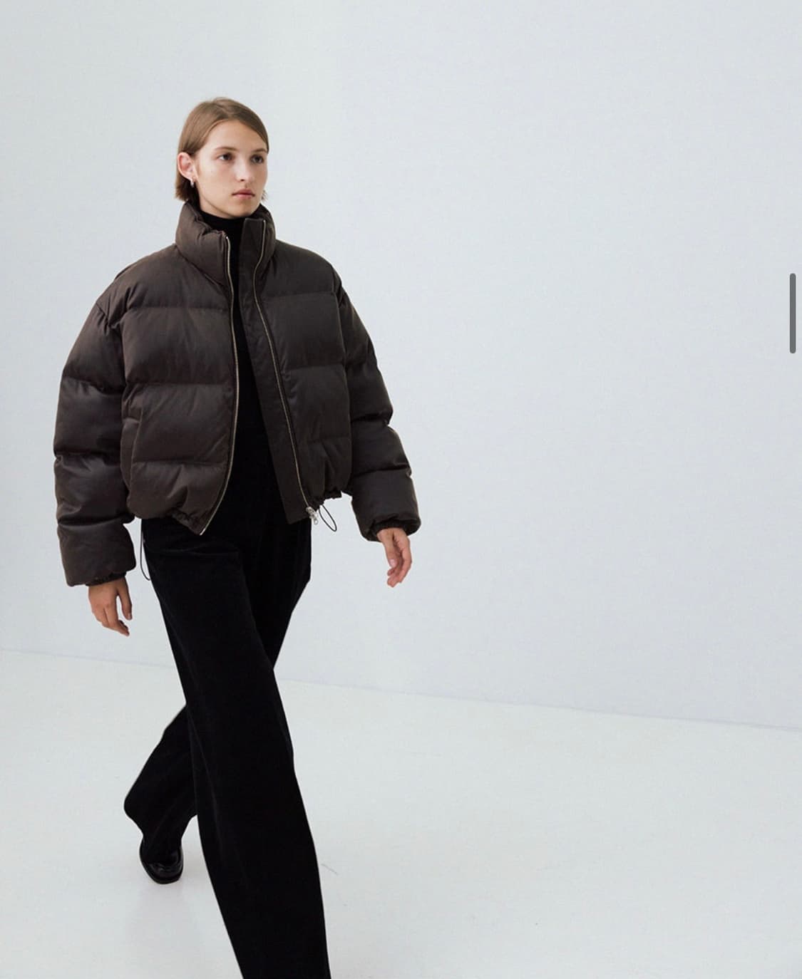 LE 르 브라운 크랙 페이크 레더 하이넥 다운 패딩 점퍼 F 상품이미지1