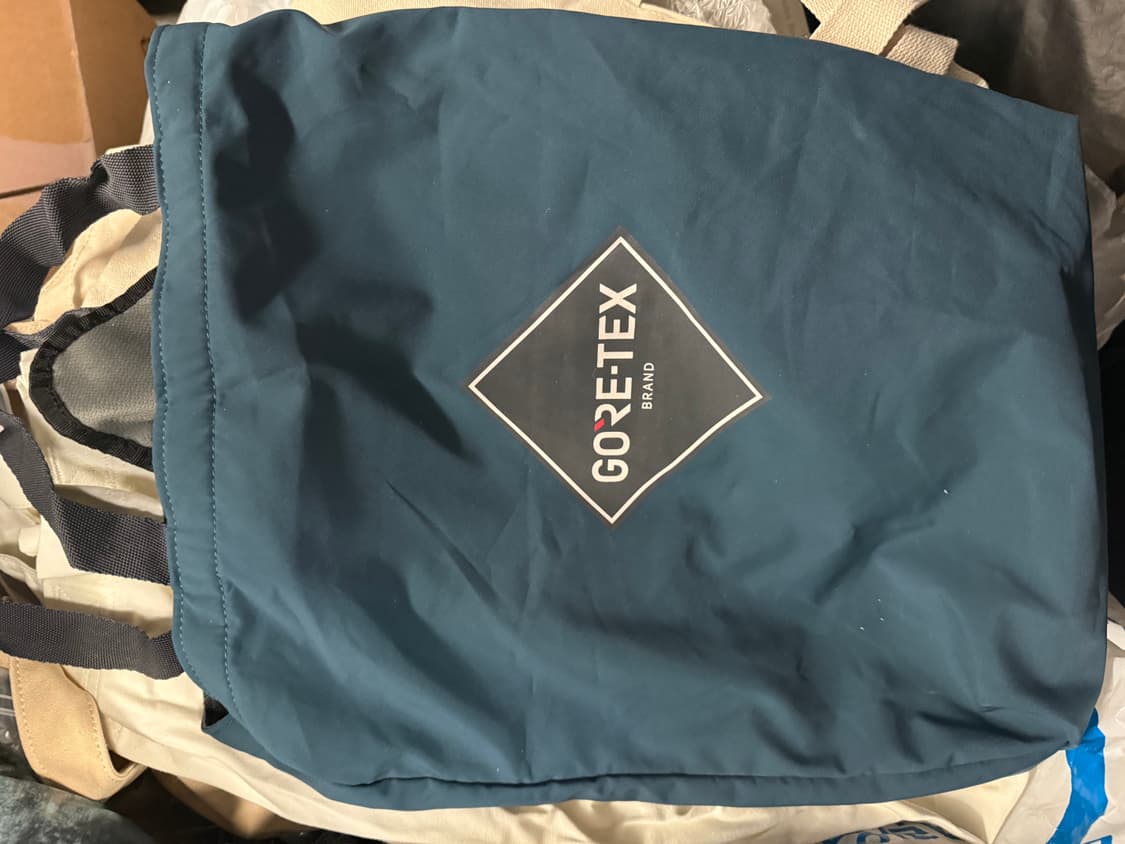 나이키 에코백 . 베이프 잡지부록. 아디x네이버후드 에코 유니x카우스 상품이미지1