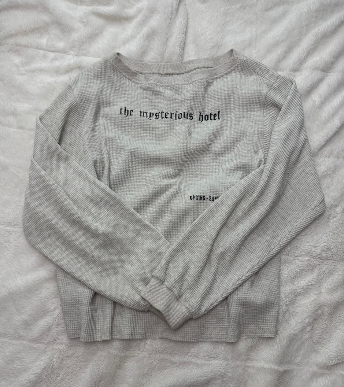 더미스테리어스호텔 와플 맨투맨 상품이미지1