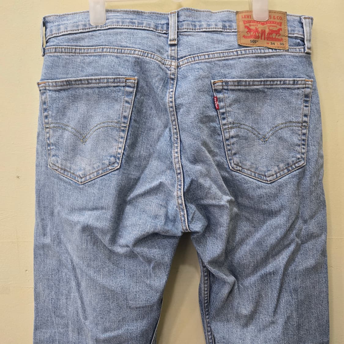 [W34 L30] Levi’s 505 레귤러 스트레이트 데님 상품이미지3