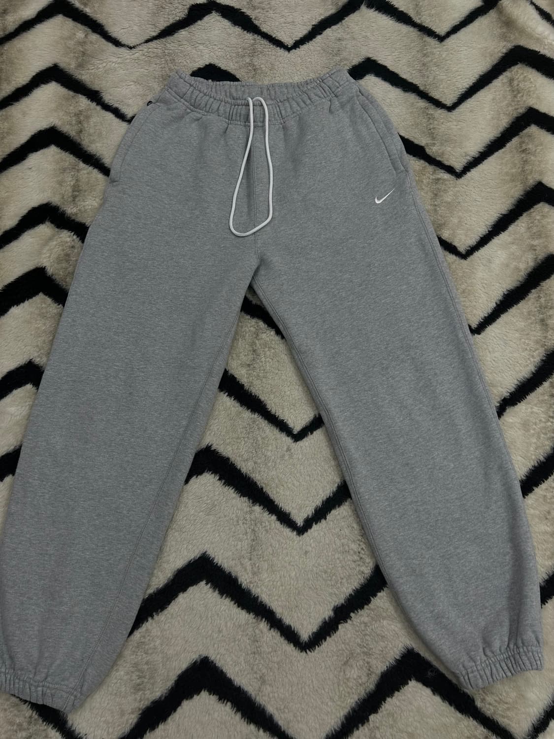 [M]나이키NRG 솔로 스우시 플리스 조거팬츠/그레이 상품이미지3