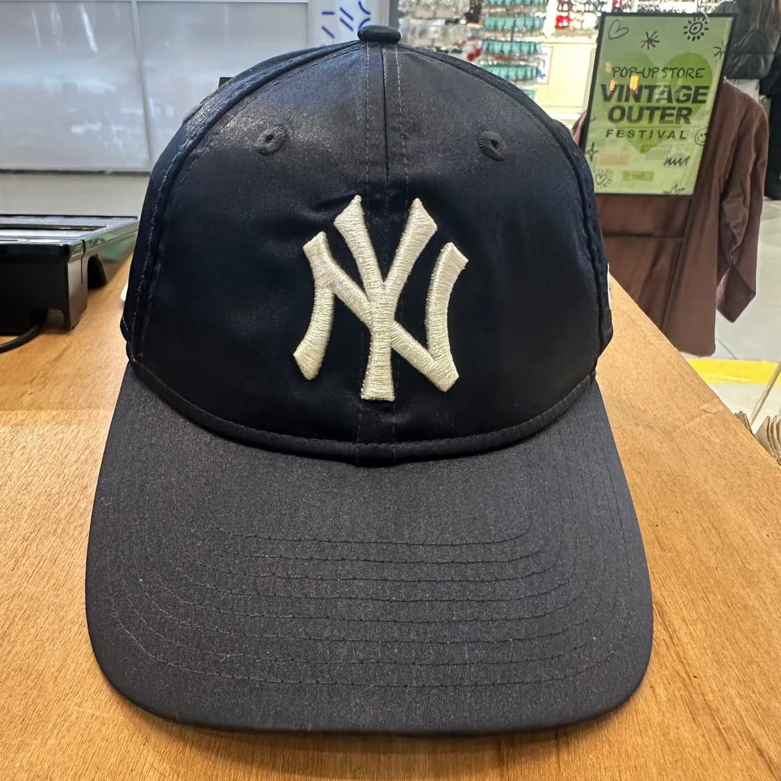 뉴에라 뉴욕 양키즈 새틴 볼캡 상품이미지1