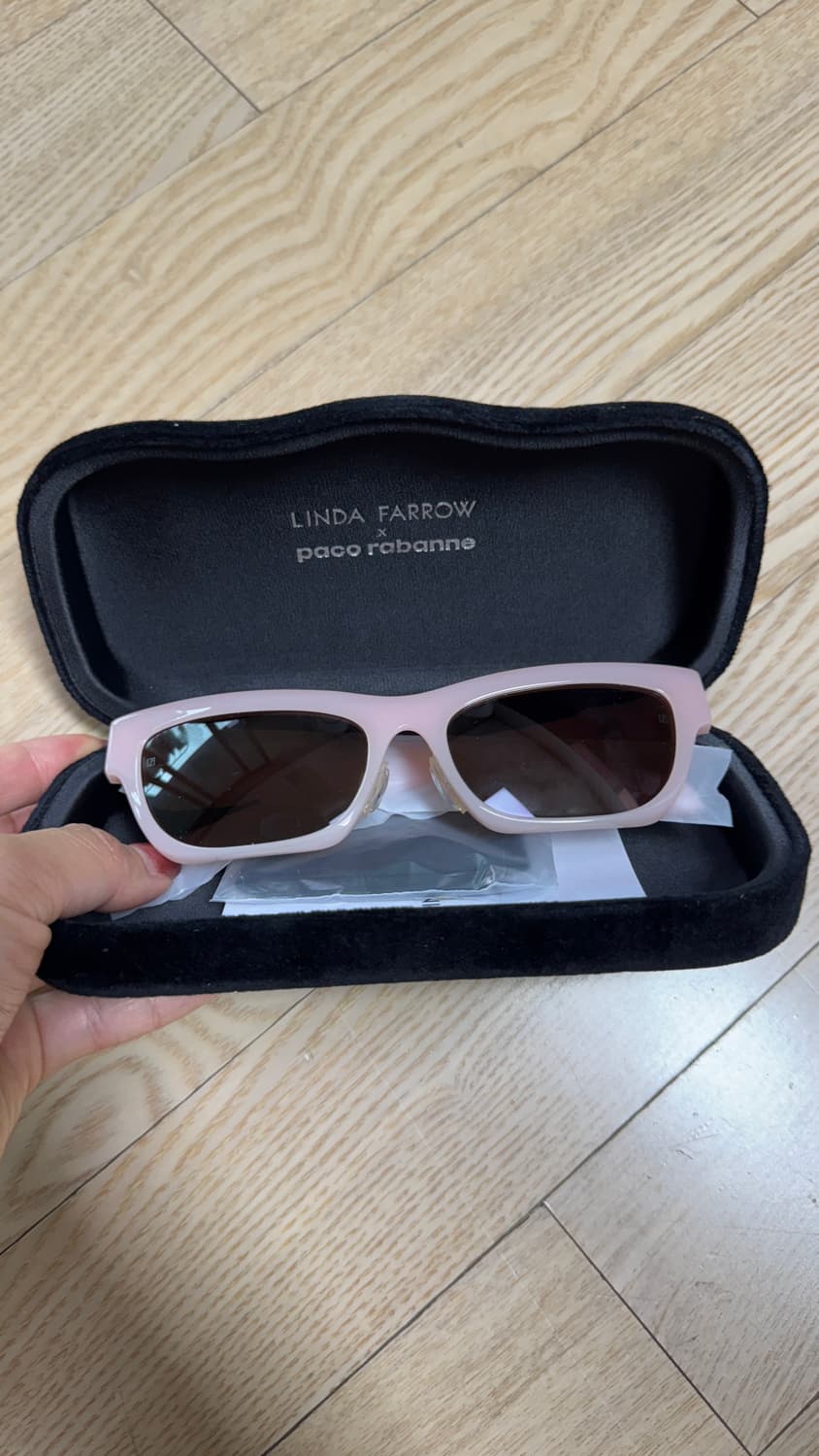 린다페로우 x 파코라반 선글라스 상품이미지2
