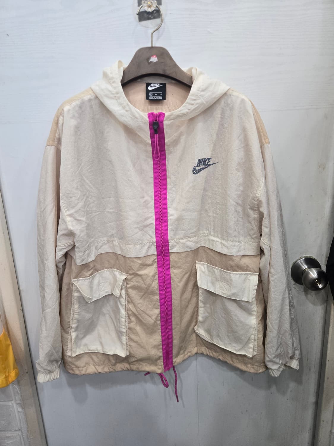 105,XL )) NIKE 나이키 바람막이 점퍼! 디자인 짱짱짱 이뻐요! 상품이미지1