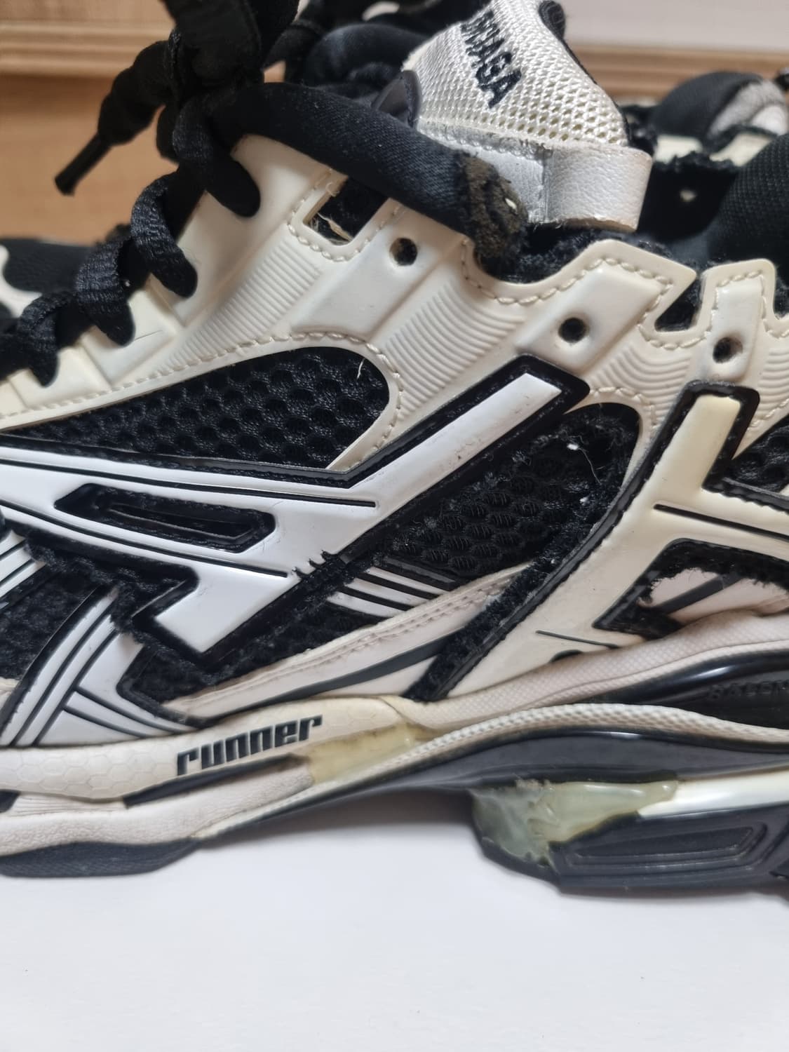 발렌시아가 뉴러너 블랙화이트 42 상품이미지4