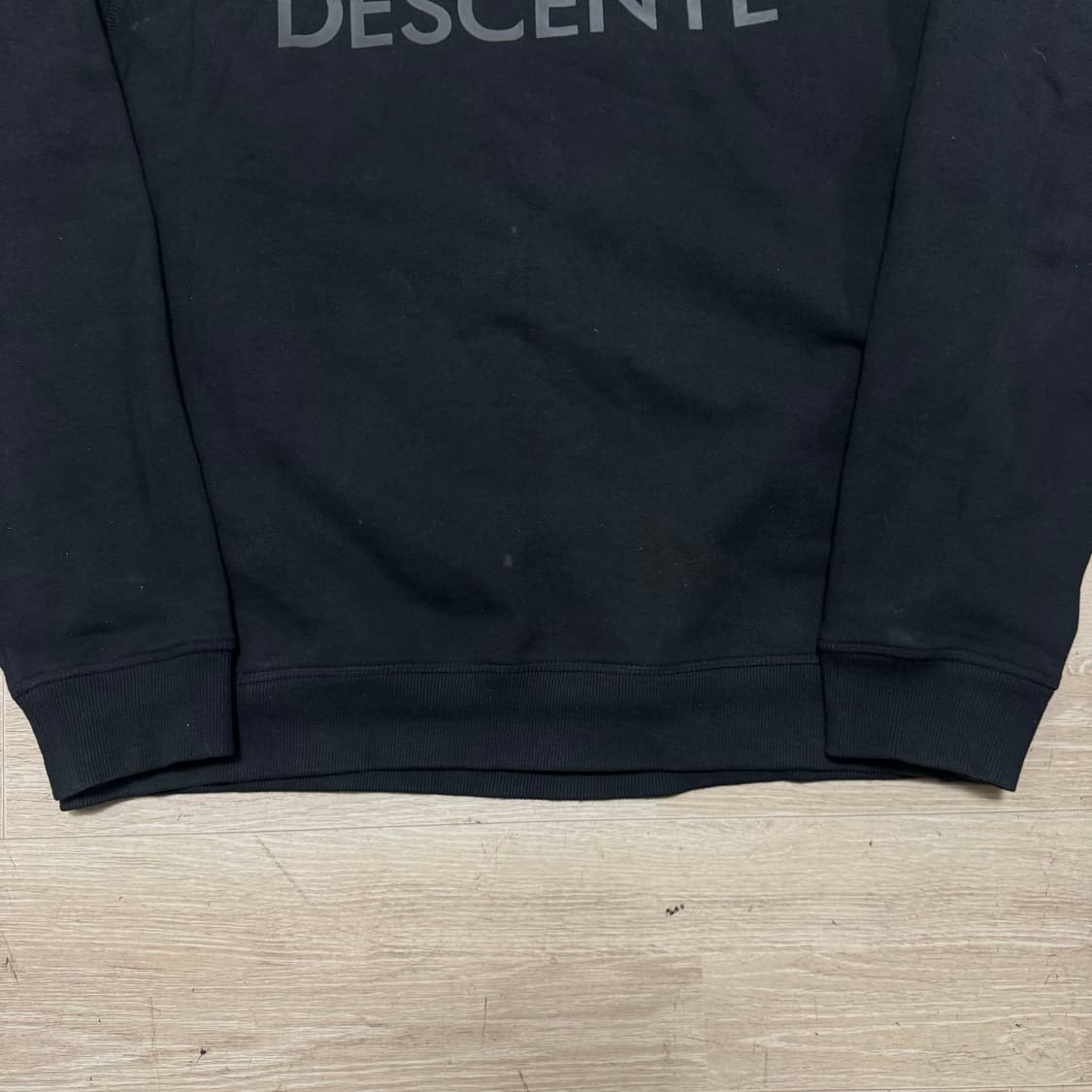 데상트 기모 맨투맨 상품이미지6