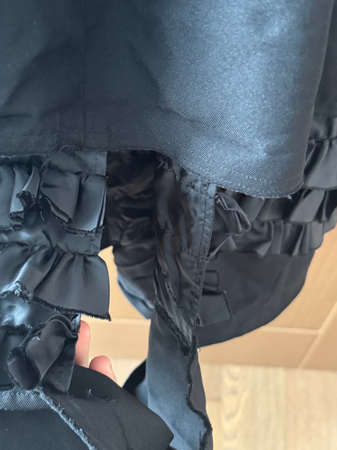 (네고가능)꼼데가르송 블랙 서스펜더 원피스 (25SS M사이즈) 상품이미지5